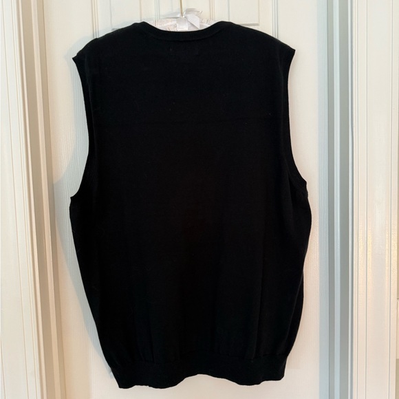 Club Room Men's Black V-Neck Sweater Vest - Picture 3 of 3